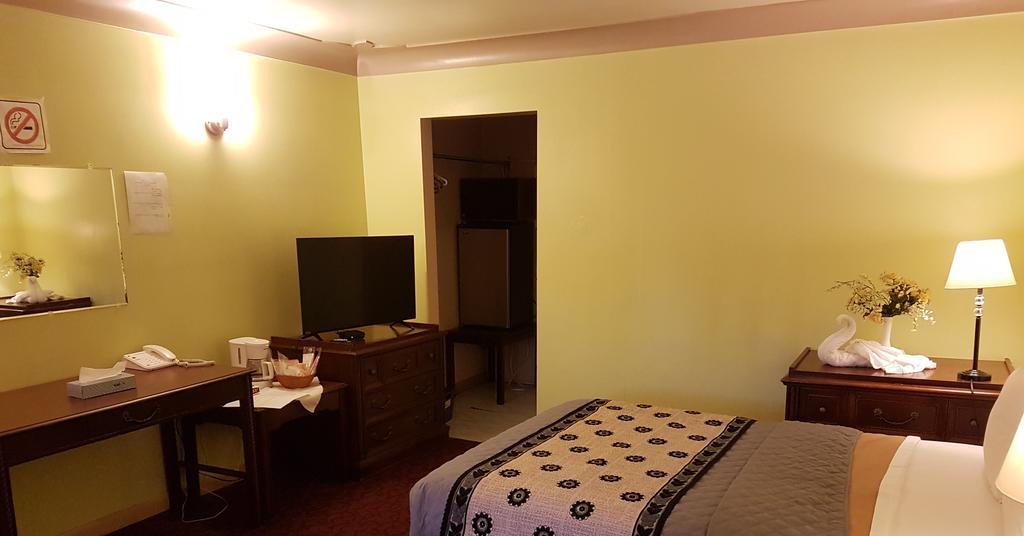 Capri Motel Port Colborne Kültér fotó