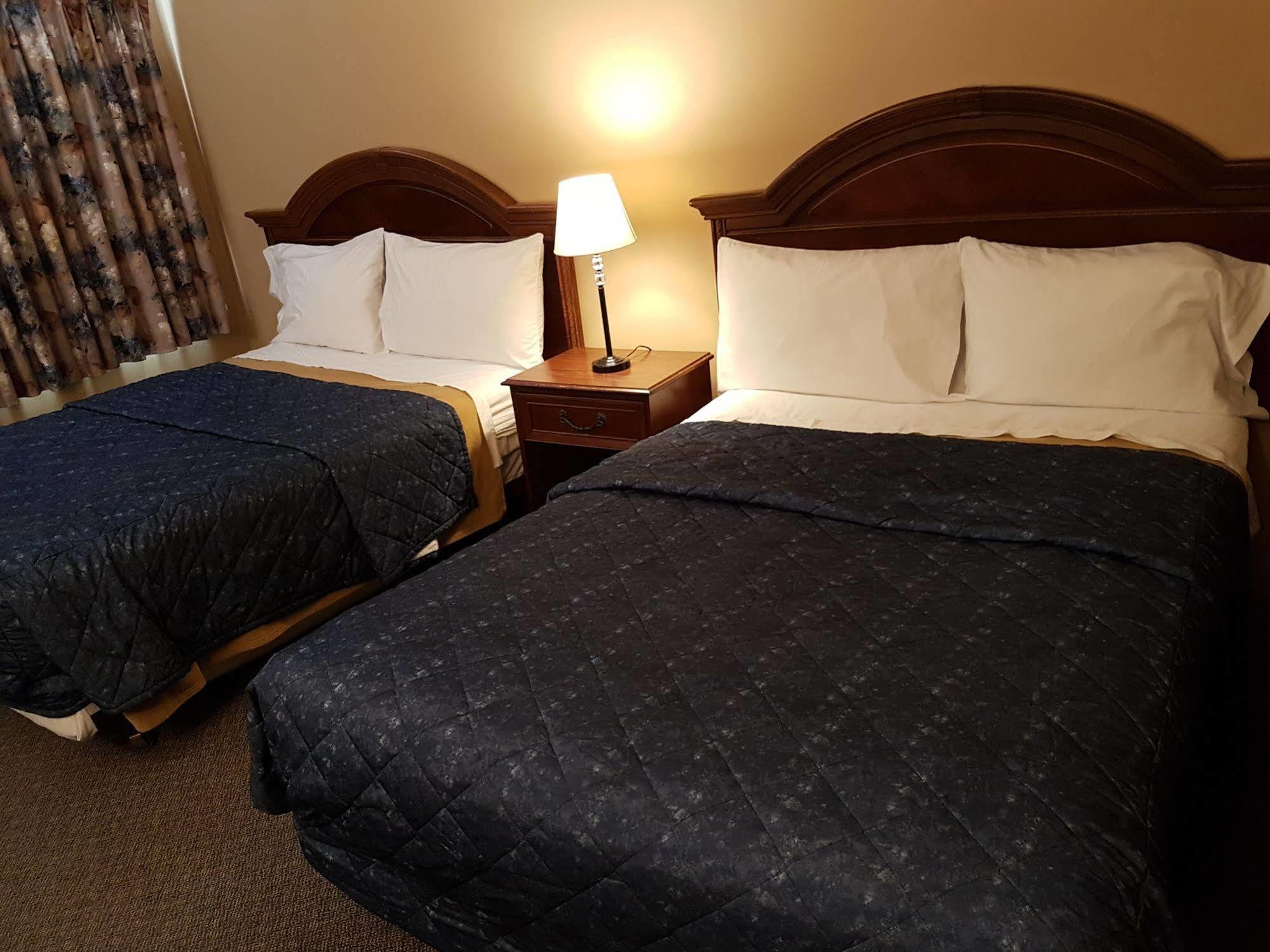 Capri Motel Port Colborne Kültér fotó